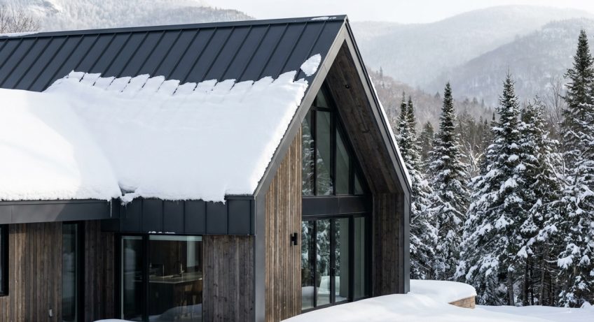 Choisir sa toiture dans les Laurentides : ce que le climat de la Rive-Nord impose vraiment